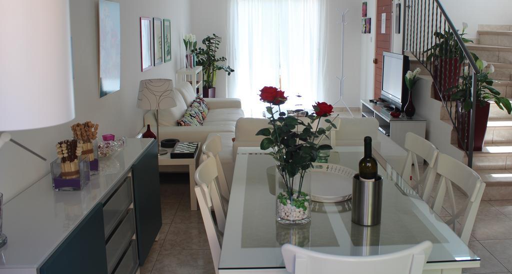 Estia Luxury Maisonette 파포스 객실 사진