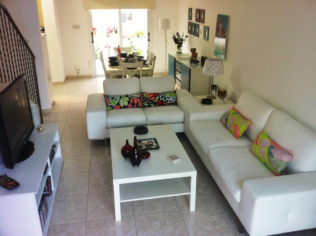 Estia Luxury Maisonette 파포스 객실 사진